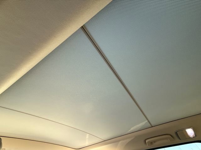 Used 2020 Land Rover Range Rover Sport SE image 17