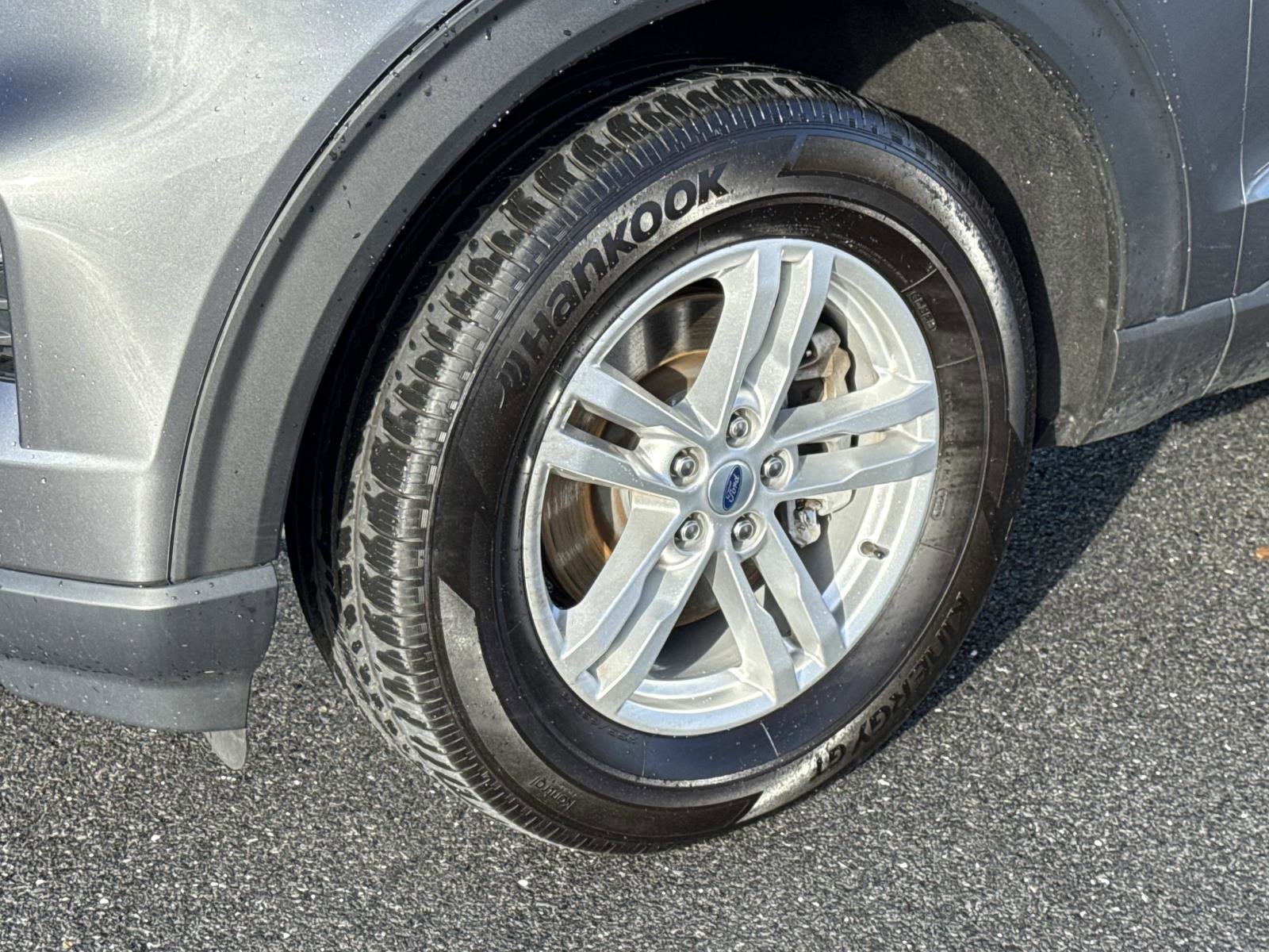 Used 2023 Ford Explorer XLT w/ Equipment Group 202A image 29