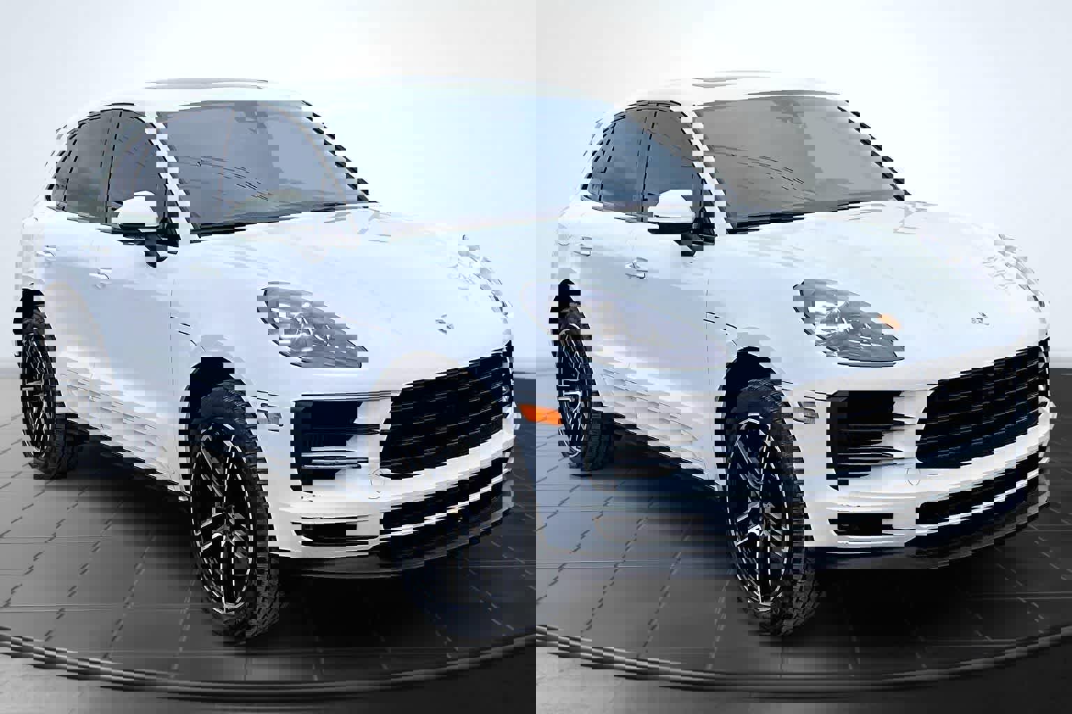 Used 2020 Porsche Macan S image 22