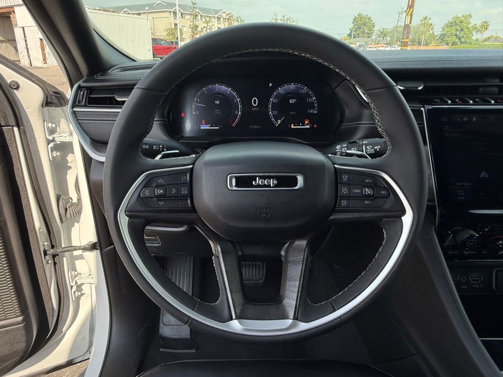 Certified 2024 Jeep Grand Cherokee Limited image 24