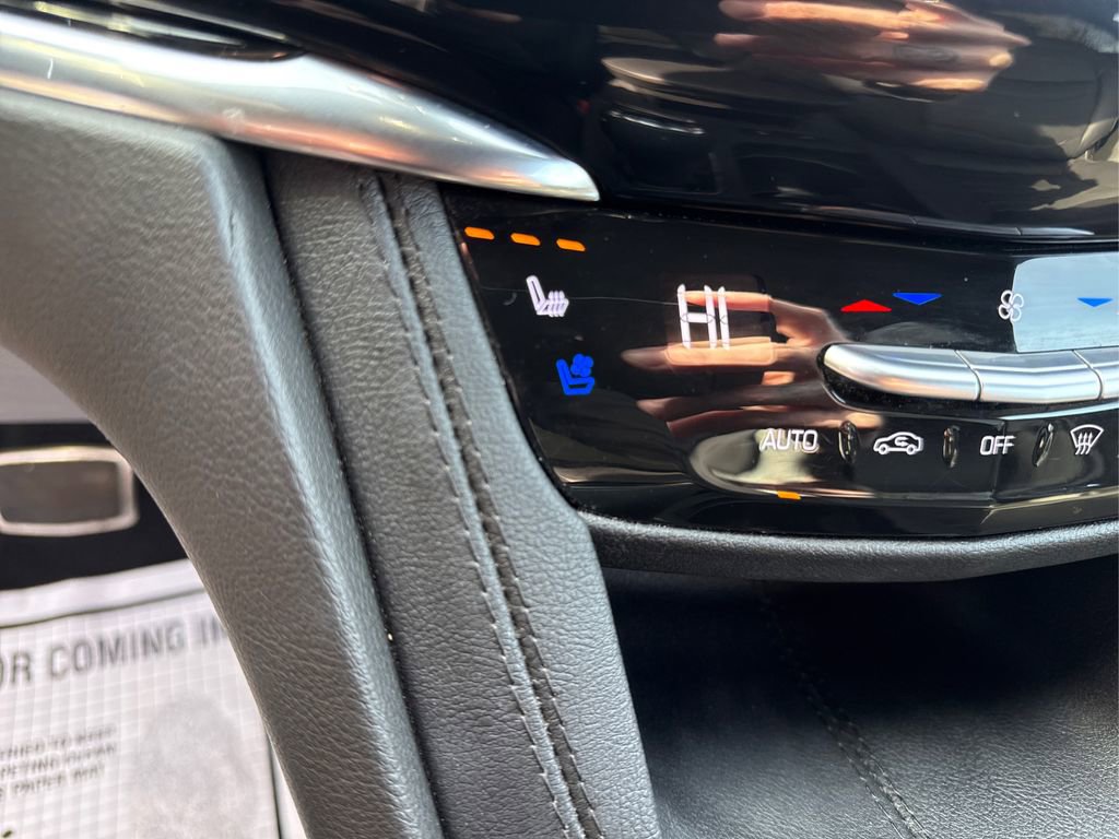 Used 2023 Cadillac XT6 Sport w/ Platinum Package image 48