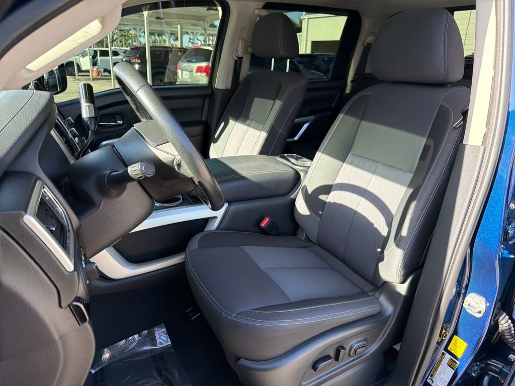 Certified 2021 Nissan Titan SV w/ SV Convenience Package image 32