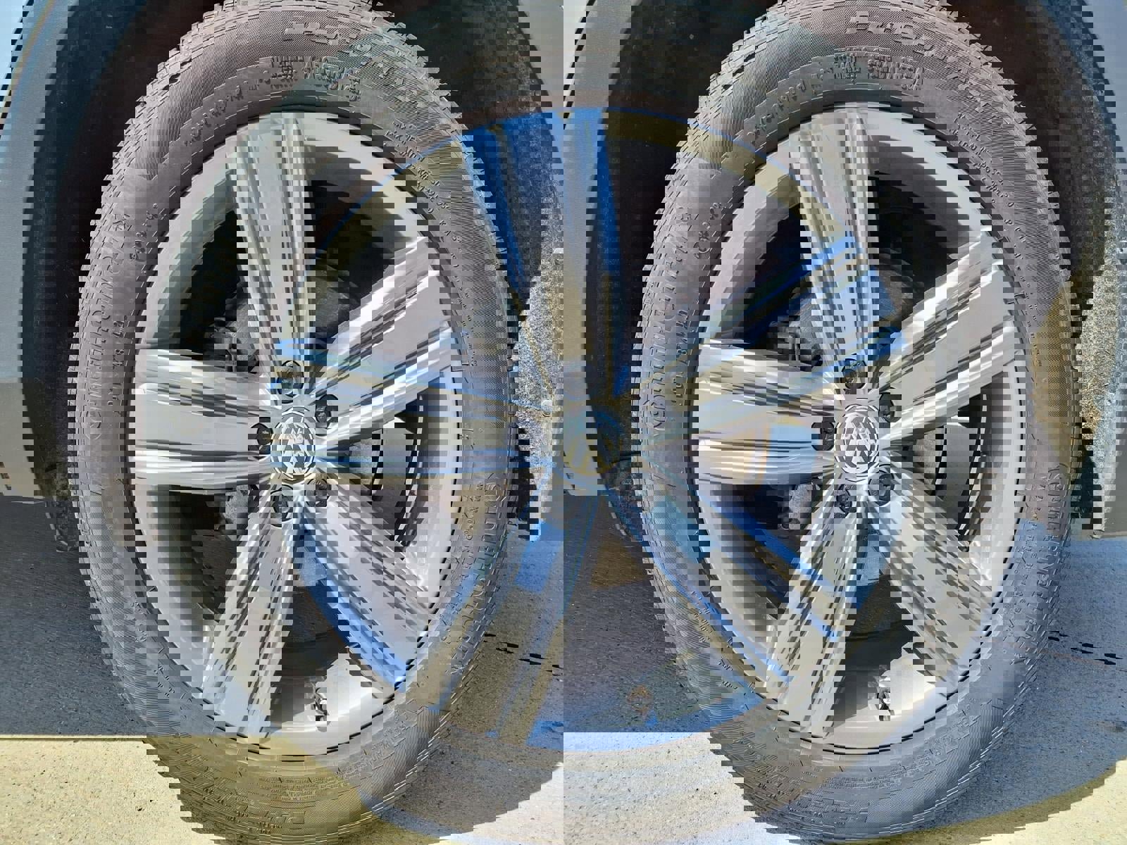 Used 2021 Volkswagen Tiguan SEL w/ 2-Row Tiguan MDO Package AWD/4WD image 43