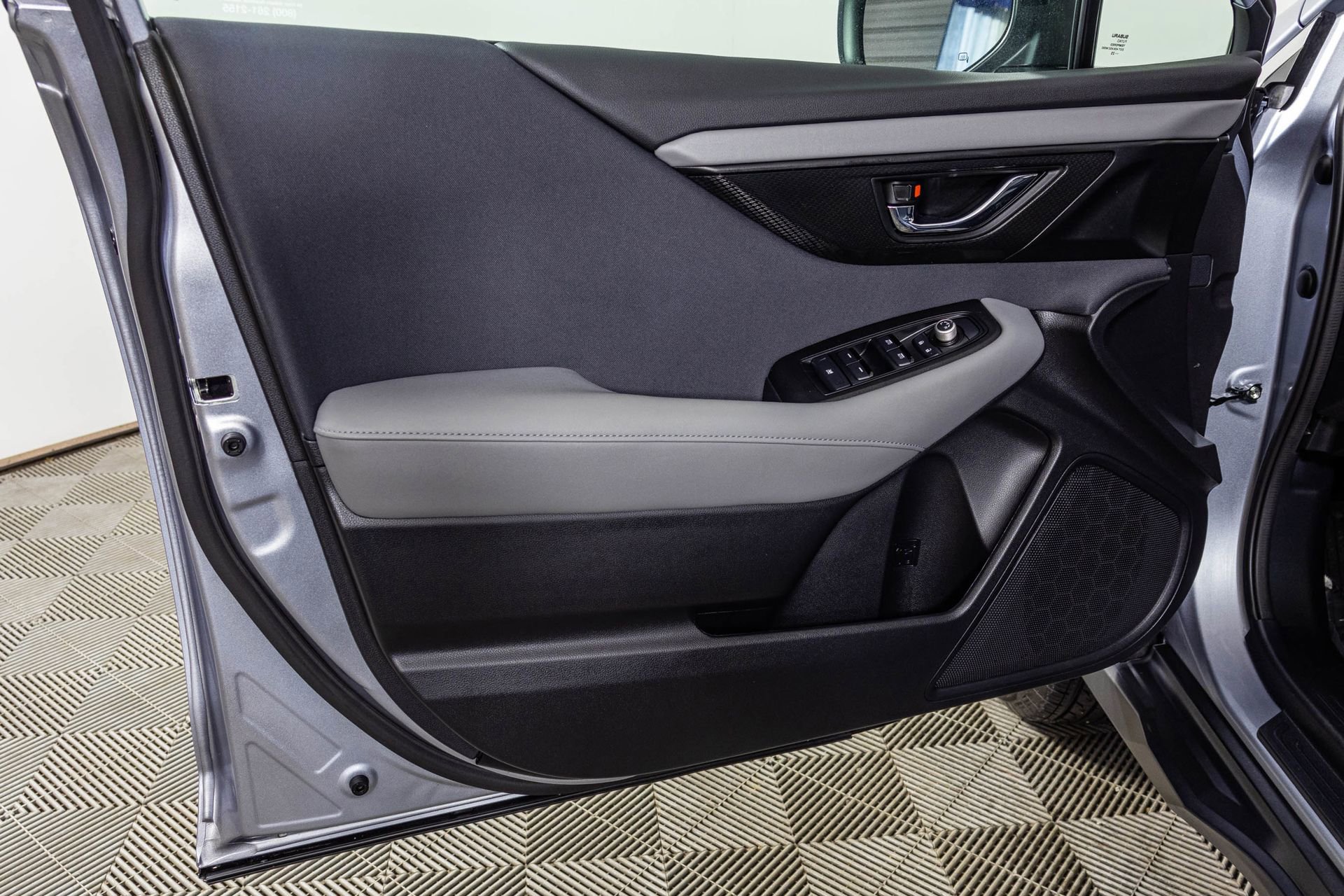 Used 2025 Subaru Outback Premium image 34