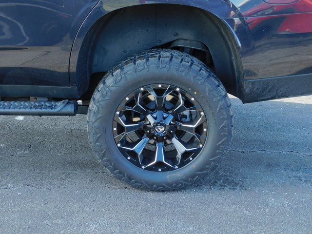 Used 2025 Chevrolet Tahoe Z71 image 11