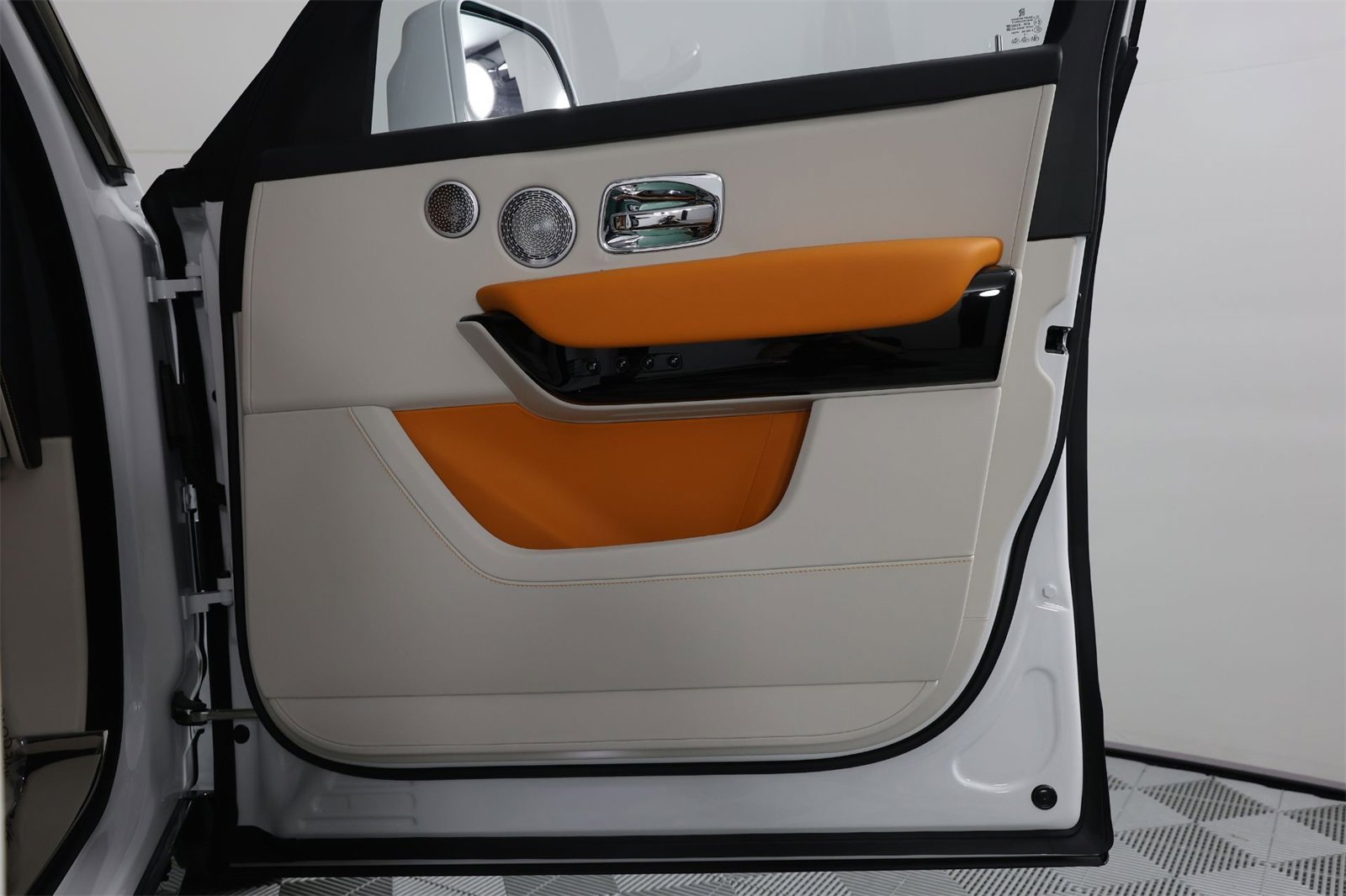 New 2026 Rolls-Royce Cullinan image 23