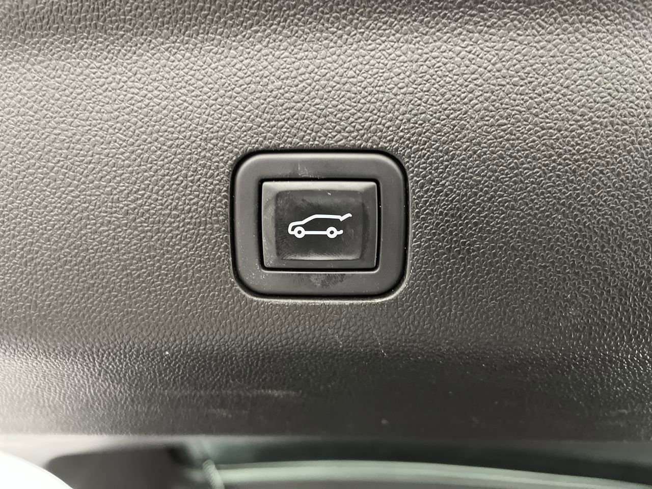 Certified 2023 GMC Yukon XL Denali AWD/4WD image 5