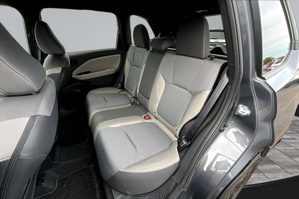 Used 2025 Subaru Forester Premium AWD/4WD image 20