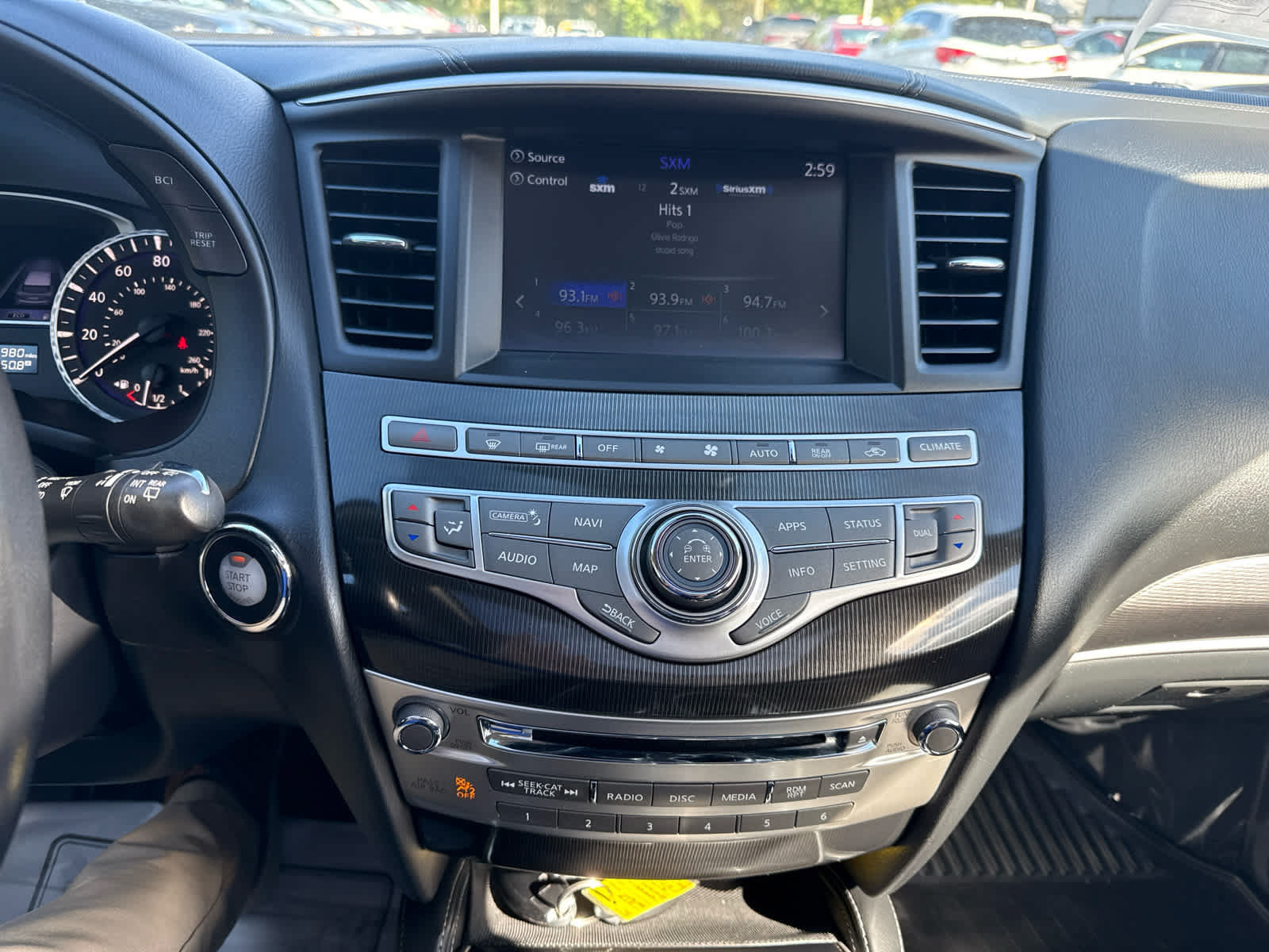 Used 2017 INFINITI QX60 Luxe w/ Premium Plus Package AWD/4WD image 23