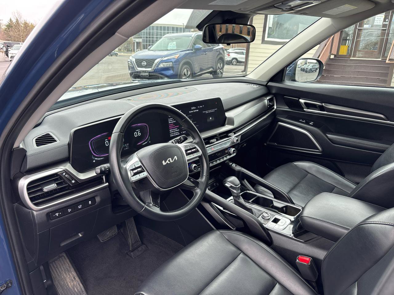 Used 2025 Kia Telluride S AWD/4WD image 13