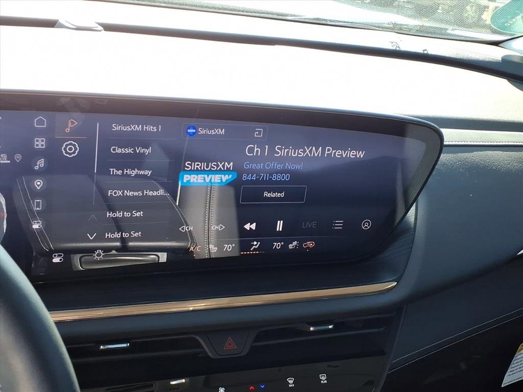 Certified 2024 Buick Envision Avenir image 18