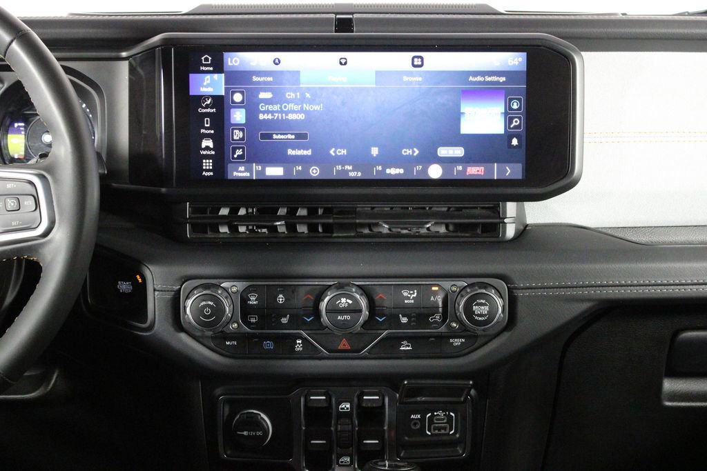 Used 2024 Jeep Wrangler Unlimited Sahara image 29