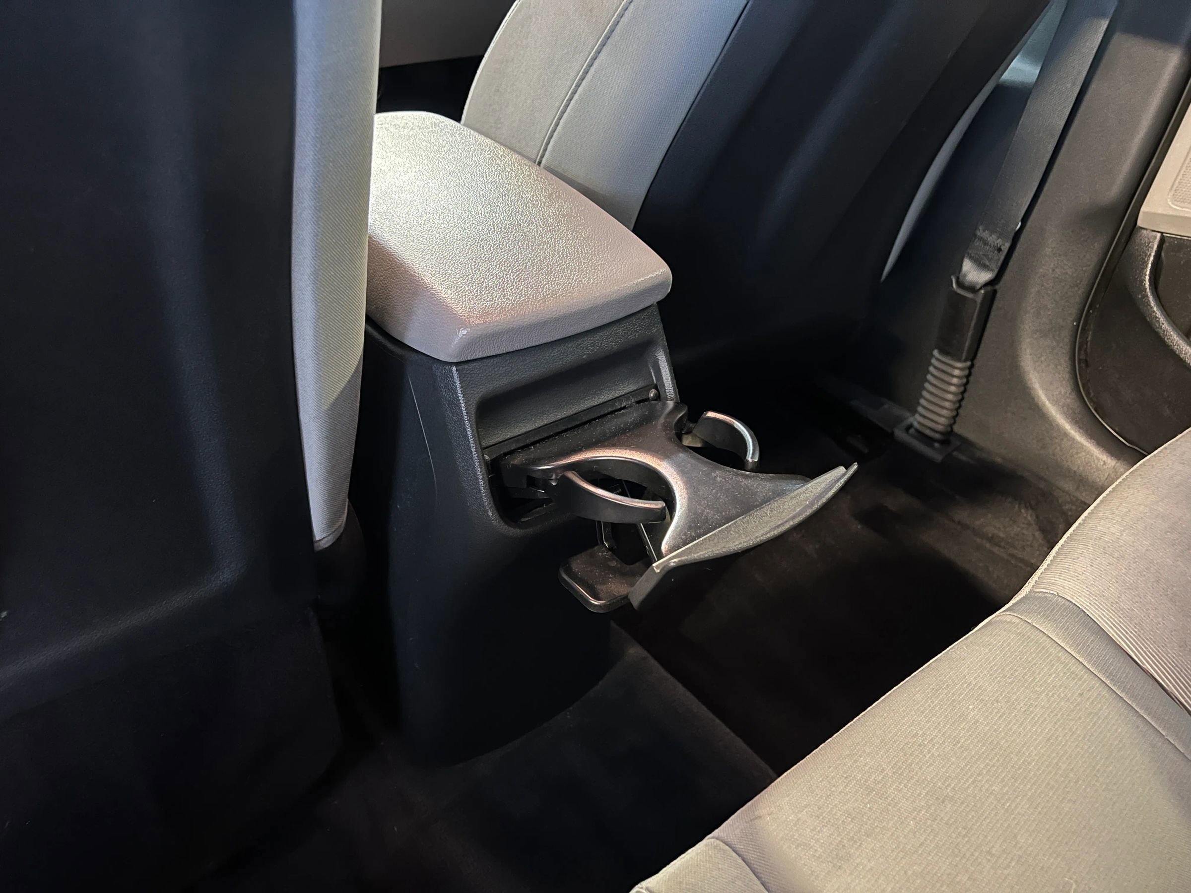 Used 2017 Hyundai Elantra SE image 29