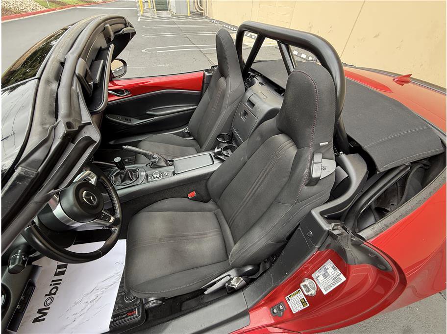 Used 2016 MAZDA MX-5 Miata Club w/ Brembo/BBS Package RWD image 8