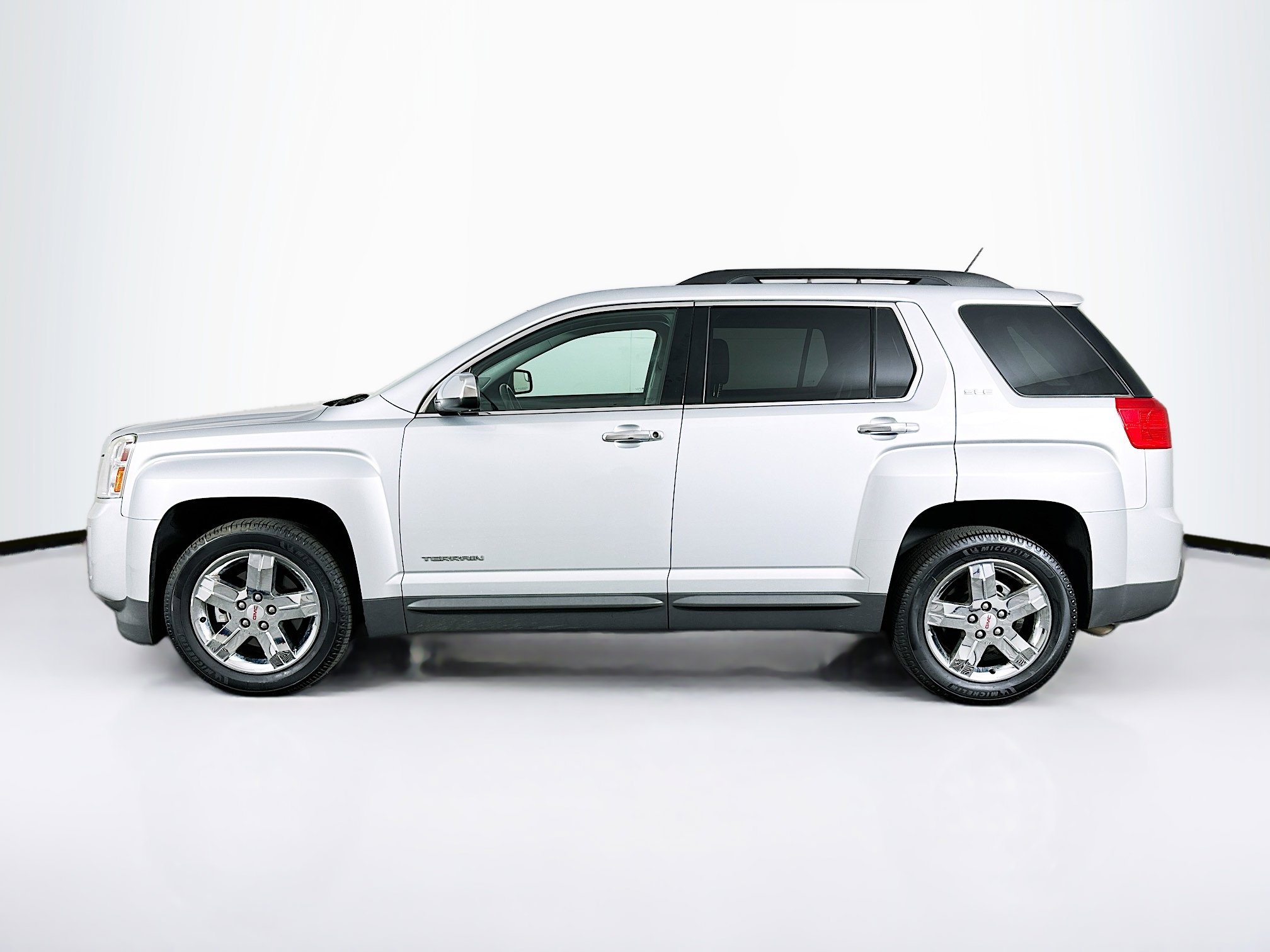 Used 2013 GMC Terrain SLE w/ Chrome Package FWD image 4