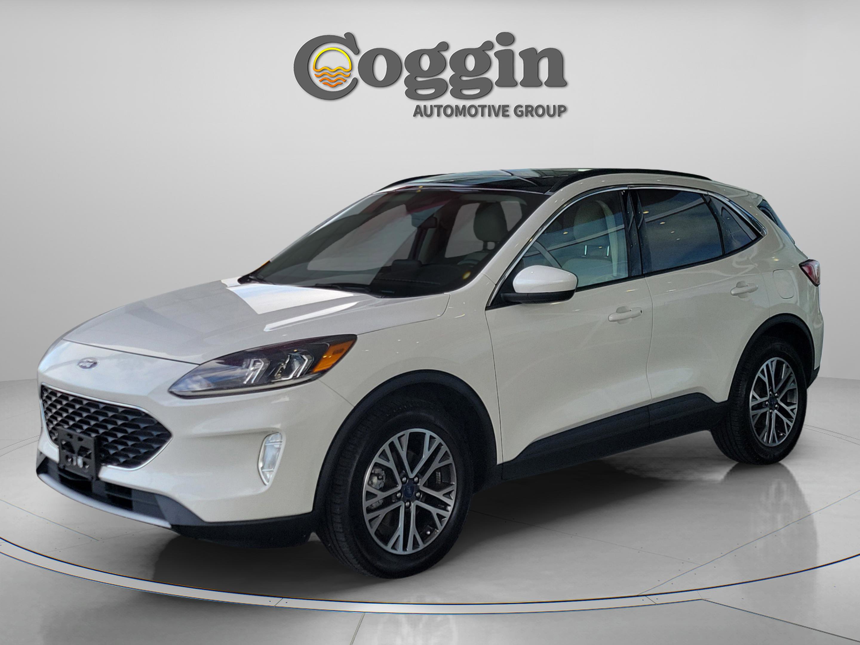 Used 2020 Ford Escape SEL image 2