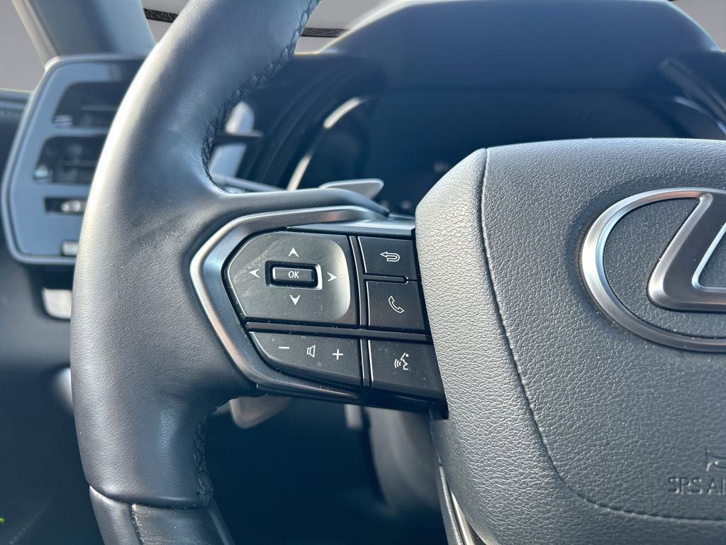 Used 2025 Lexus RX 350 Premium w/ Accessory Package (Z1) FWD image 26