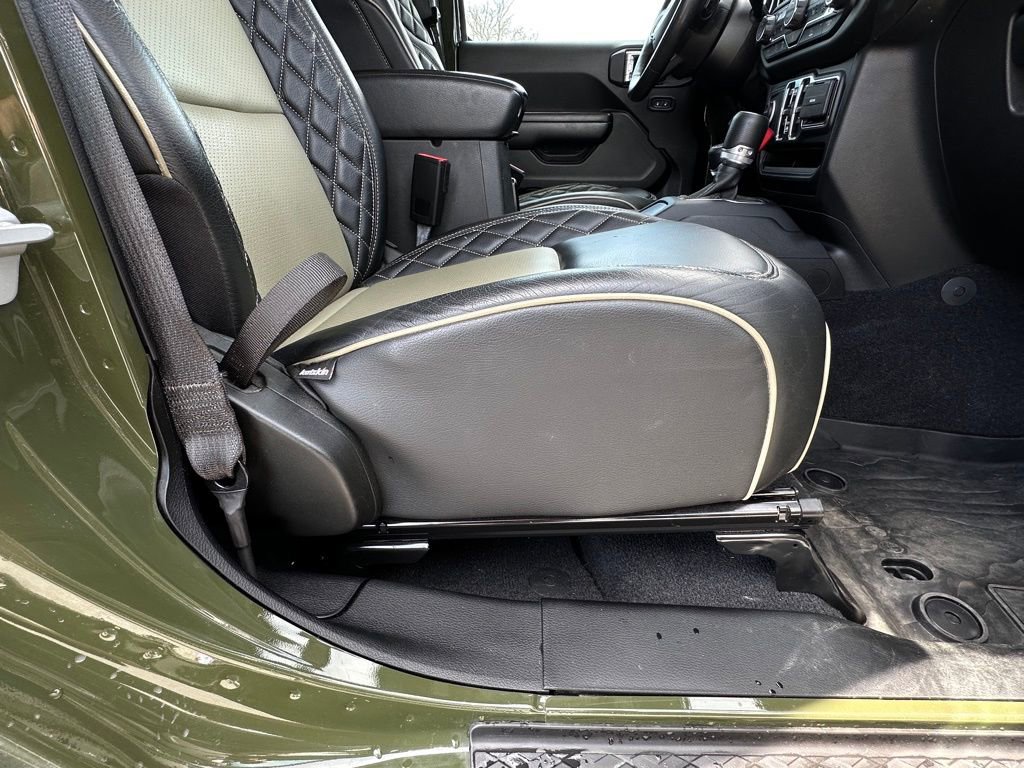 Used 2021 Jeep Gladiator Sport AWD/4WD image 13
