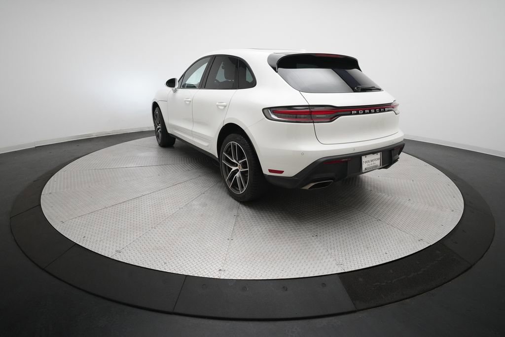 Certified 2023 Porsche Macan image 12