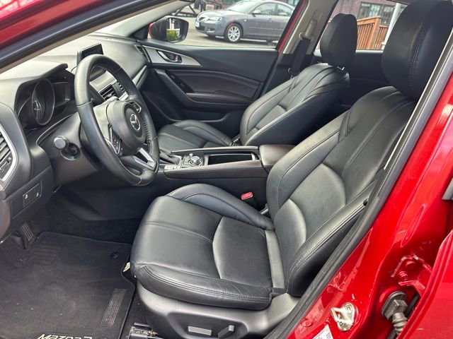 Used 2017 MAZDA MAZDA3 Touring FWD image 9