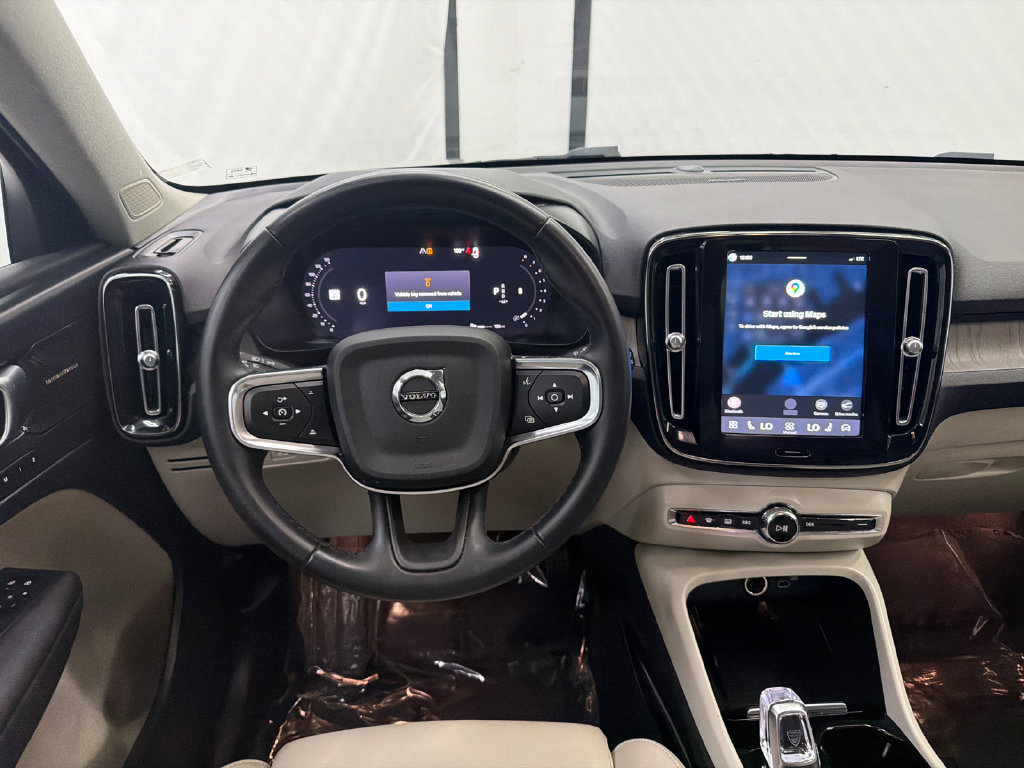 Used 2023 Volvo XC40 B5 Ultimate AWD/4WD image 25