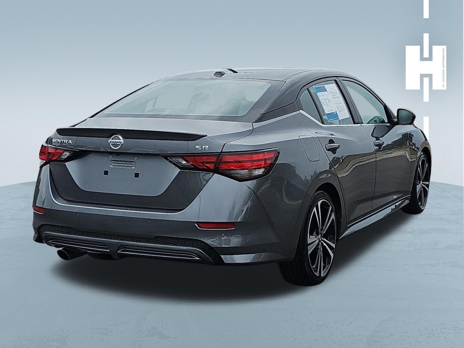 Used 2022 Nissan Sentra SR w/ SR Premium Package FWD image 4
