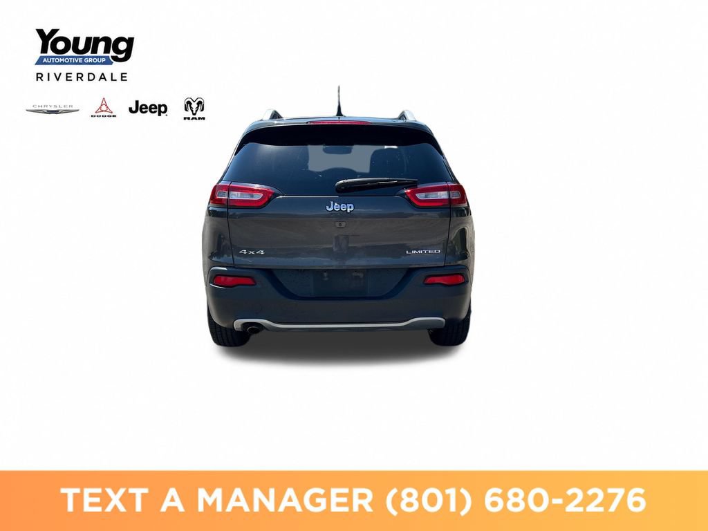 Used 2017 Jeep Cherokee Limited AWD/4WD image 4