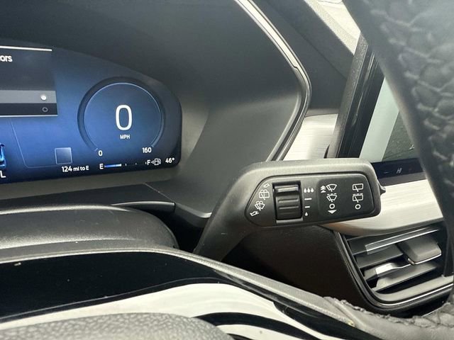 Used 2025 Ford Escape Platinum AWD/4WD image 32