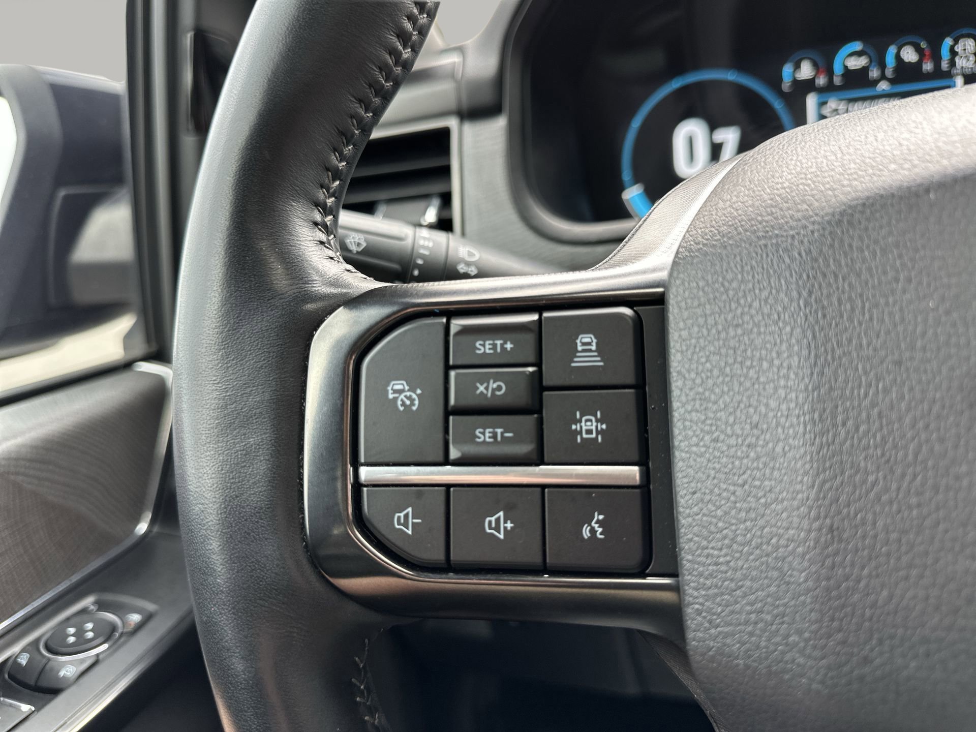 Certified 2023 Ford F150 Platinum w/ Equipment Group 701A High image 56