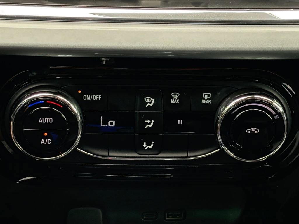 Used 2026 Chevrolet Trax LT FWD image 26