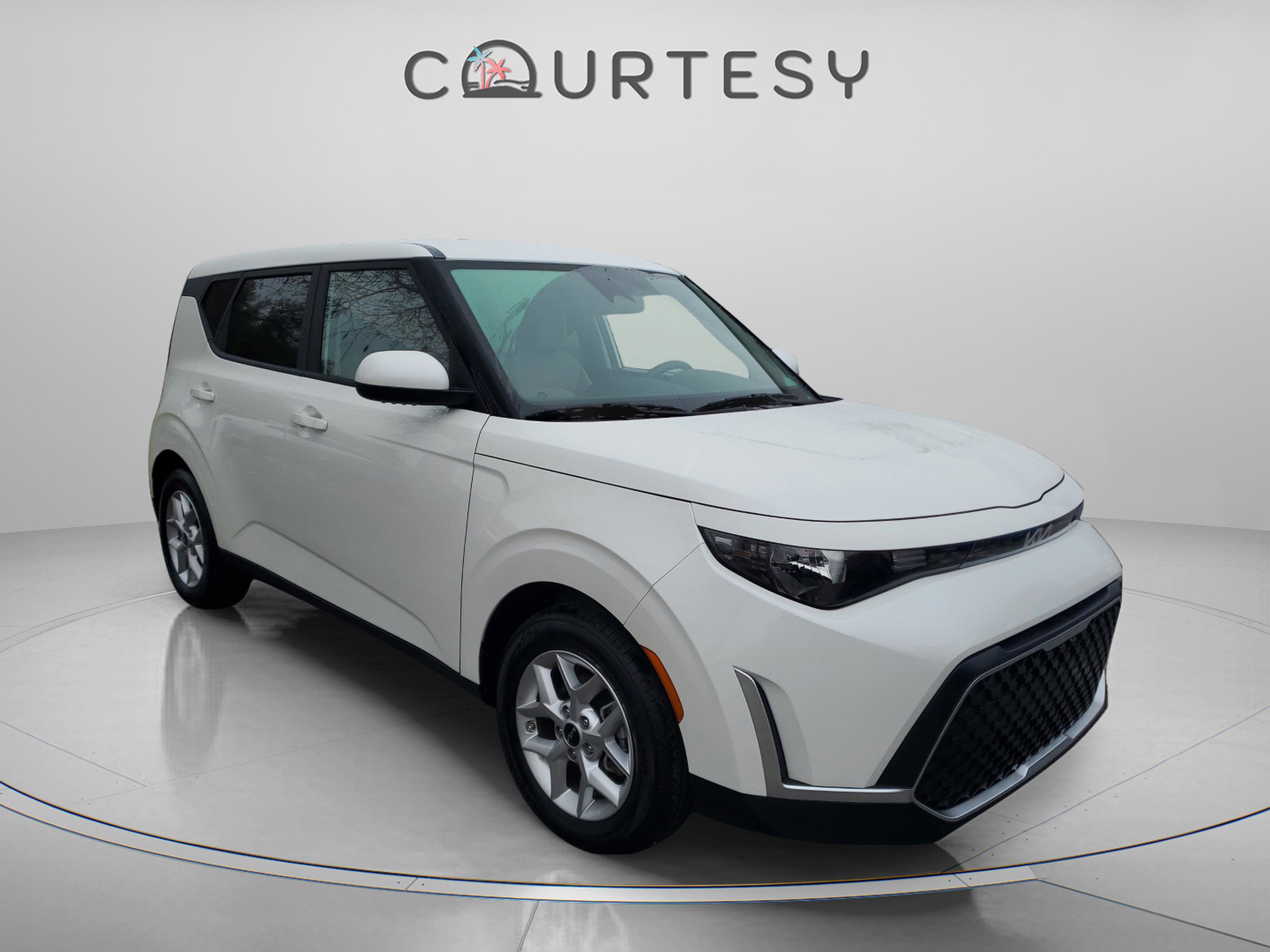Certified 2025 Kia Soul LX image 5