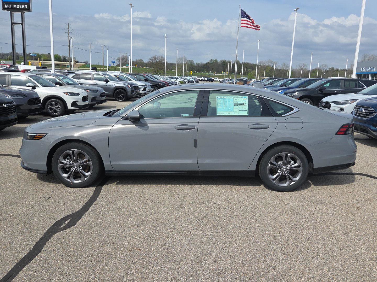 New 2025 Honda Accord EX-L image 2