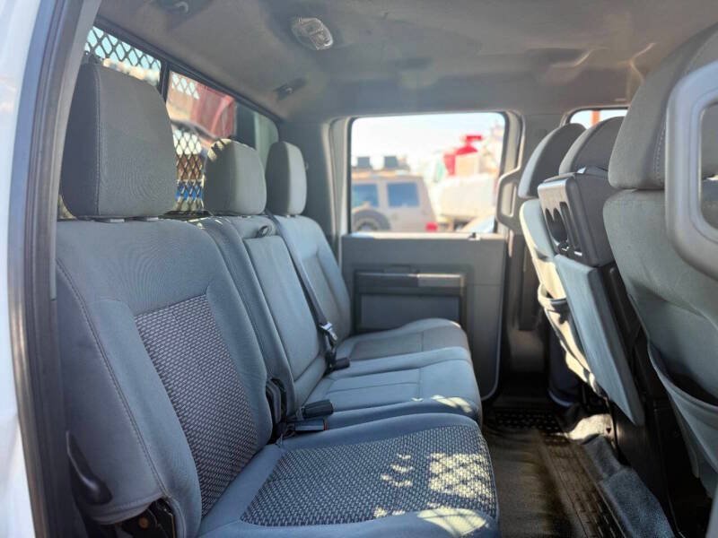 Used 2011 Ford F550 2WD Crew Cab Super Duty w/ Payload Upgrade Pkg image 24