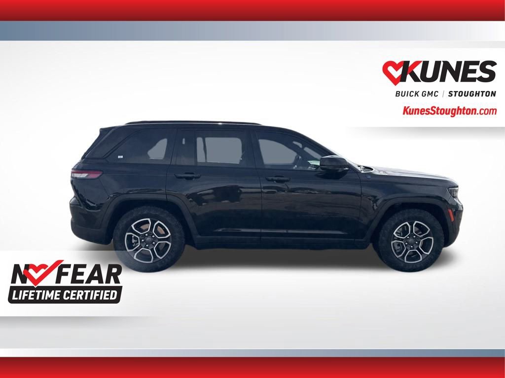 Used 2023 Jeep Grand Cherokee Trailhawk w/ Luxury Tech Group III image 13
