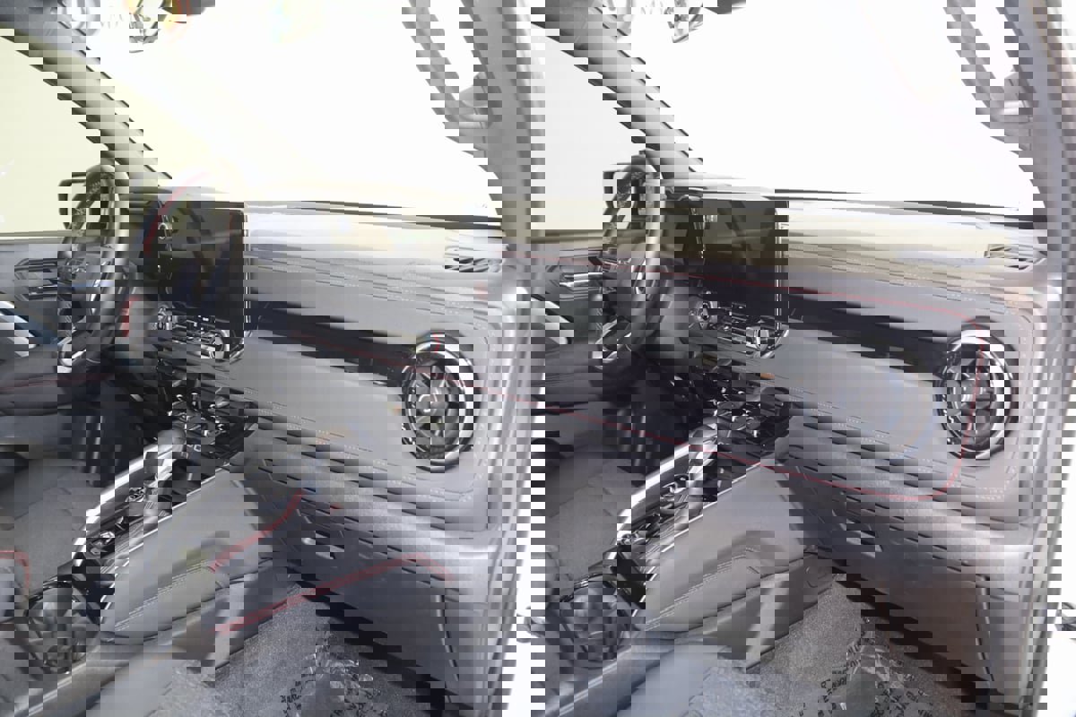 Used 2023 Chevrolet Colorado Z71 image 50