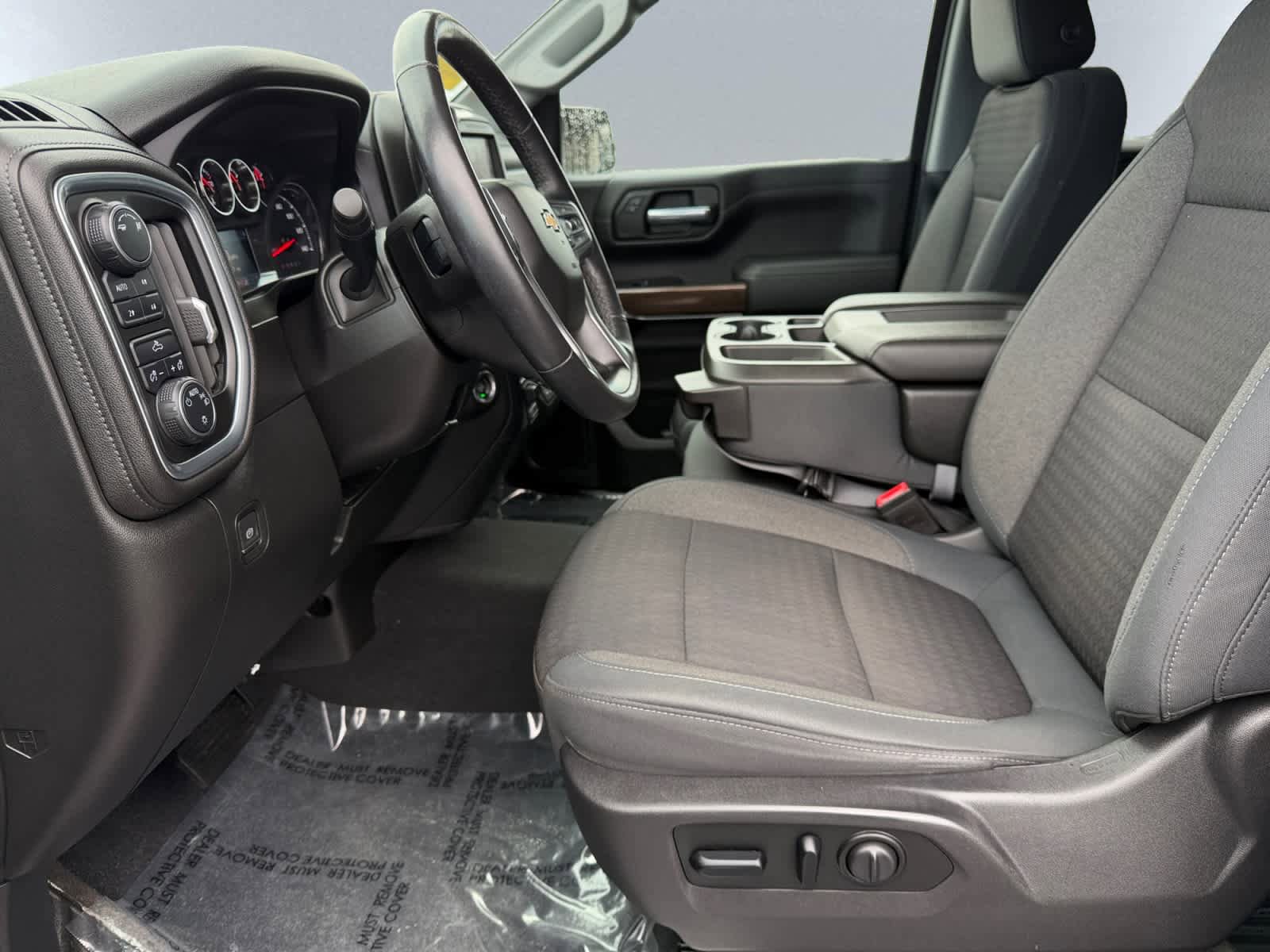 Used 2019 Chevrolet Silverado 1500 LT w/ All-Star Edition AWD/4WD image 6