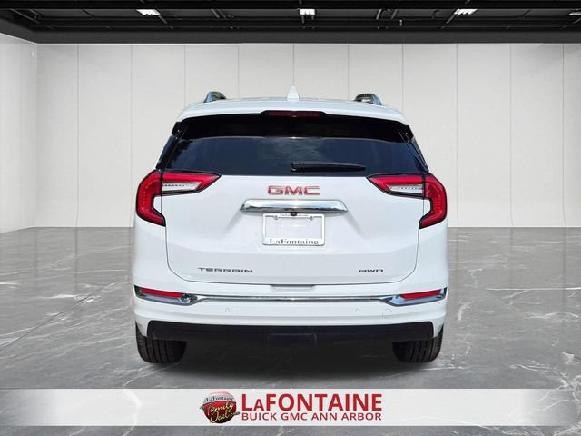 Certified 2024 GMC Terrain Denali w/ Denali Premium Package AWD/4WD image 7