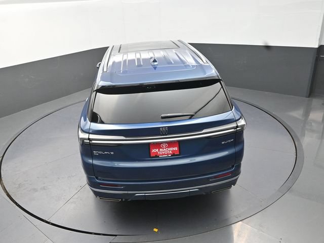 Used 2025 Buick Enclave Avenir AWD/4WD image 29
