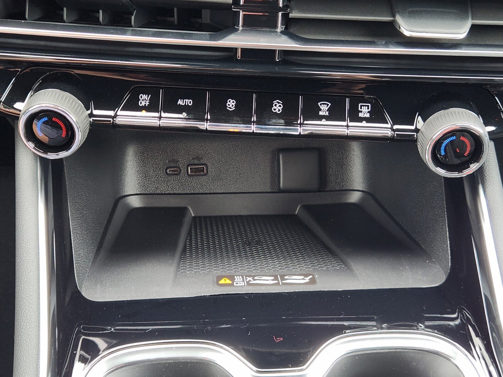 New 2026 Chevrolet Traverse LT w/ Driver Confidence Package image 16