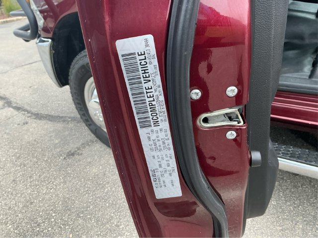 Used 2018 RAM 3500 Tradesman w/ Chrome Appearance Group AWD/4WD image 14