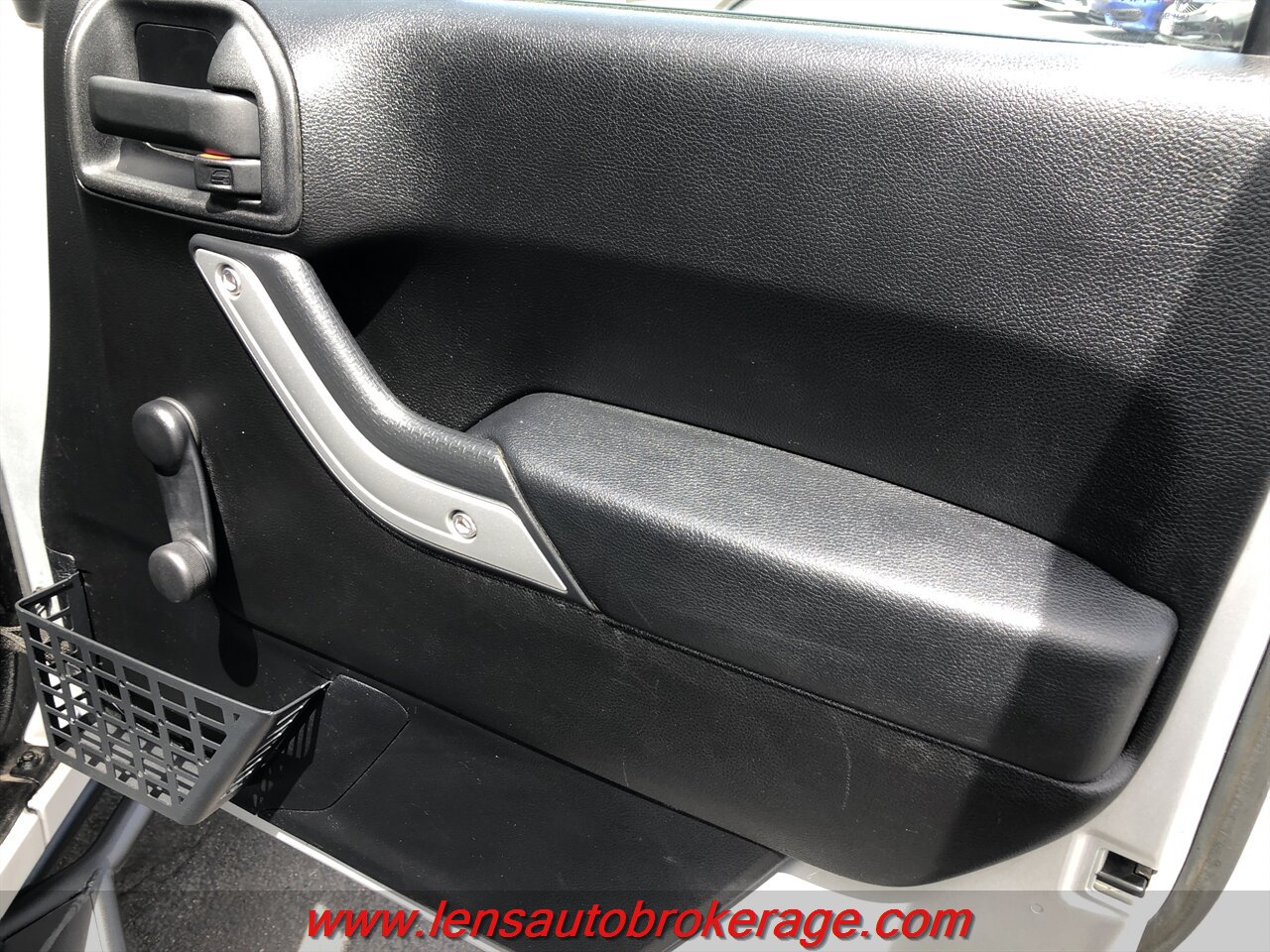 Used 2012 Jeep Wrangler Rubicon w/ Connectivity Group AWD/4WD image 15