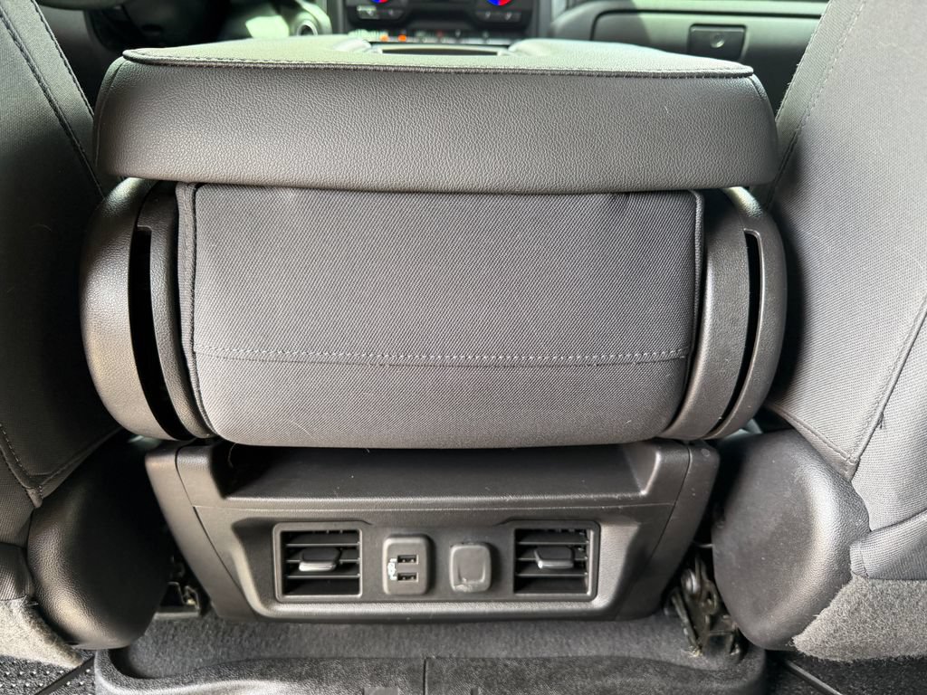 Used 2019 Chevrolet Silverado 1500 LT Trail Boss w/ Convenience Package AWD/4WD image 12