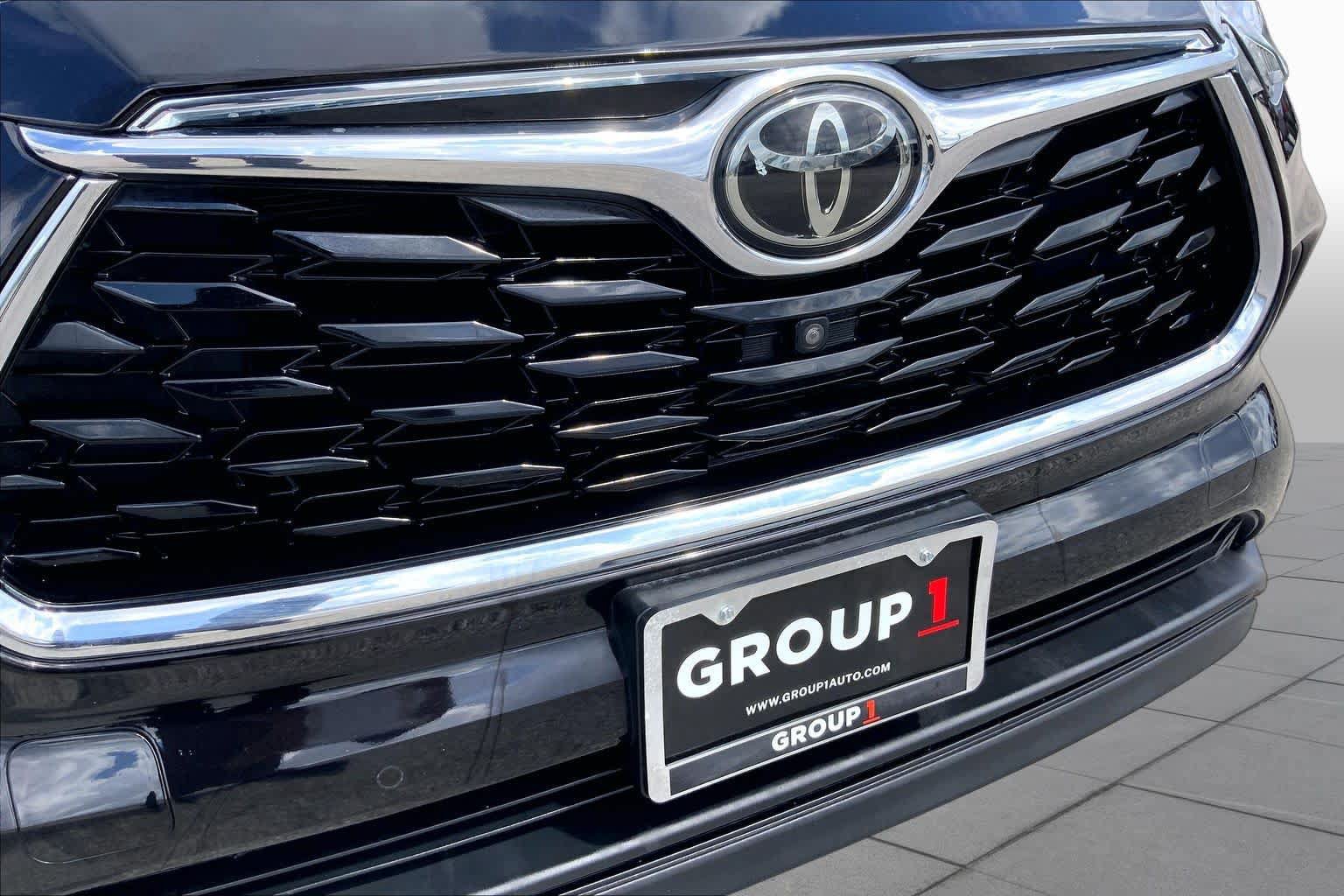 Used 2020 Toyota Highlander Limited FWD image 29