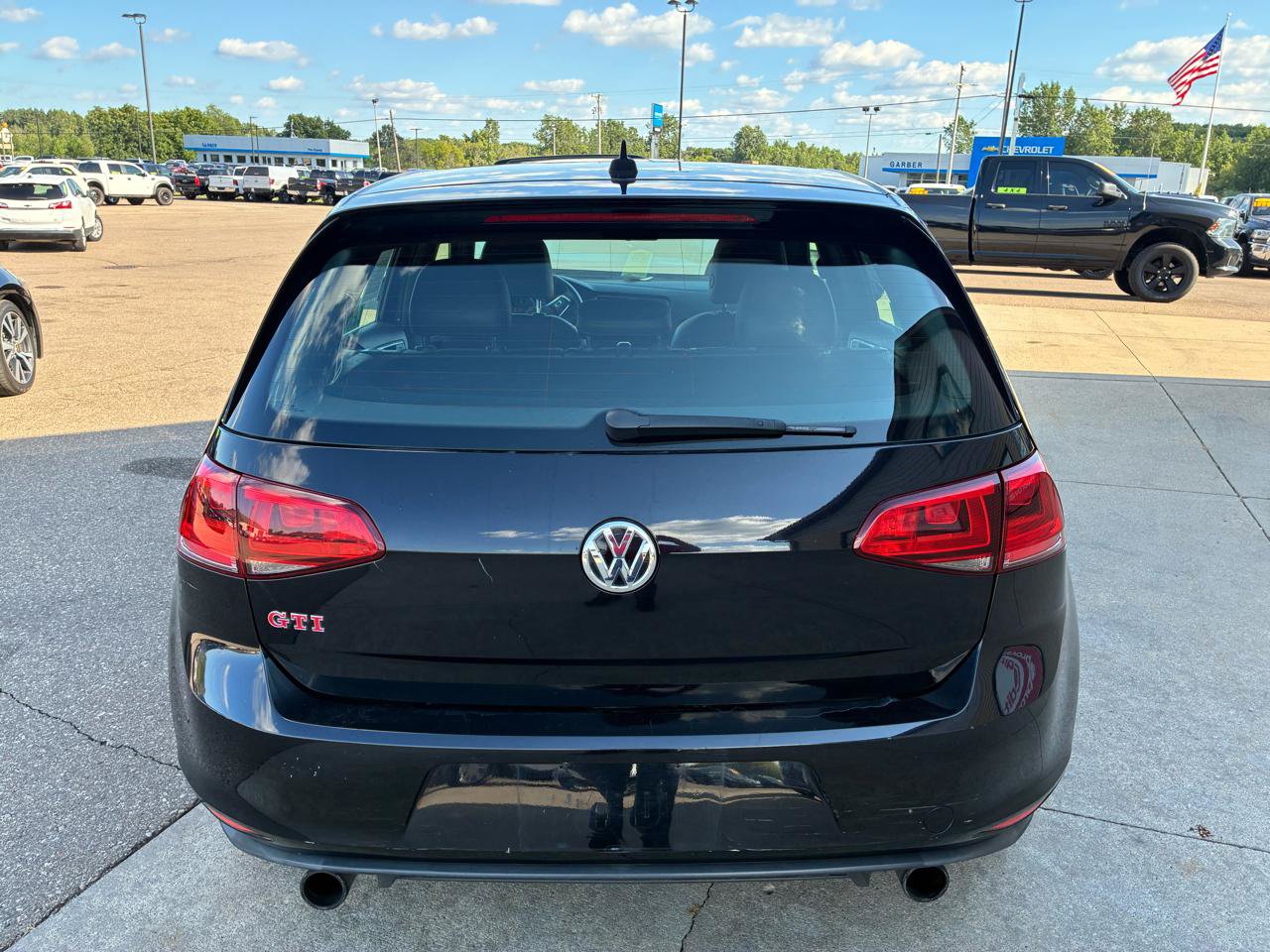 Used 2017 Volkswagen GTI Autobahn FWD image 6