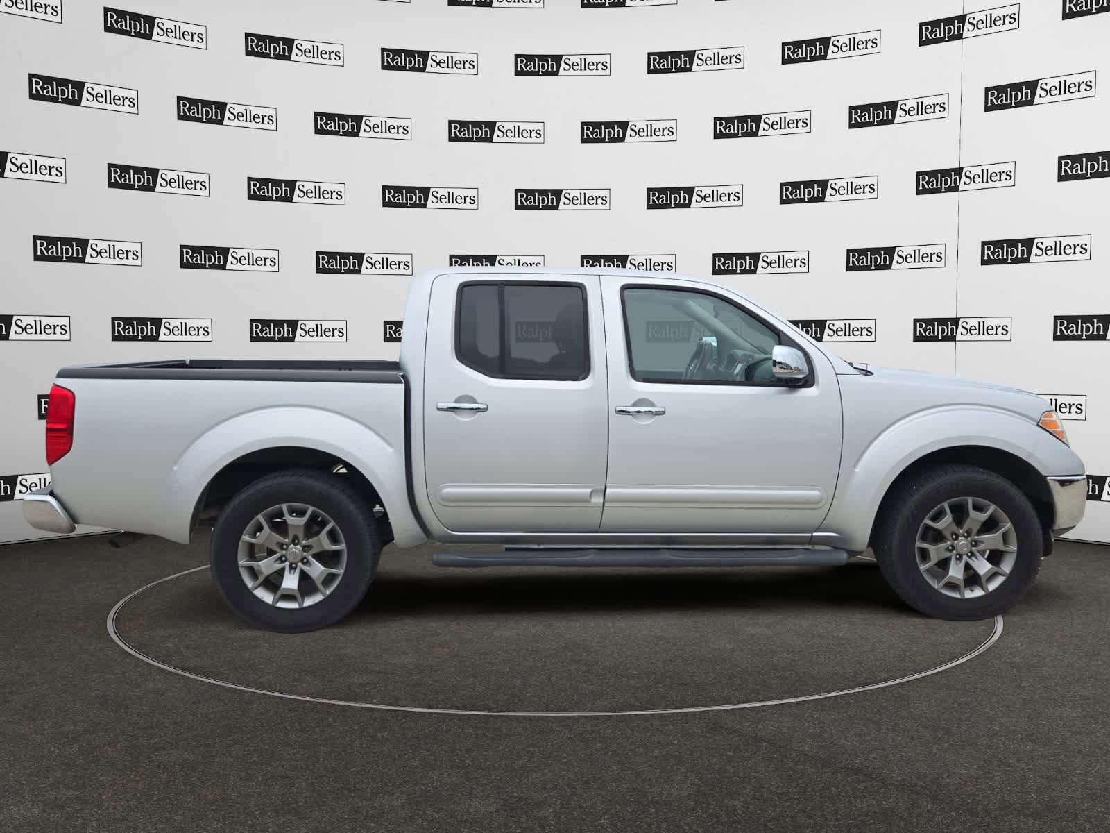 Used 2019 Nissan Frontier SL RWD image 7