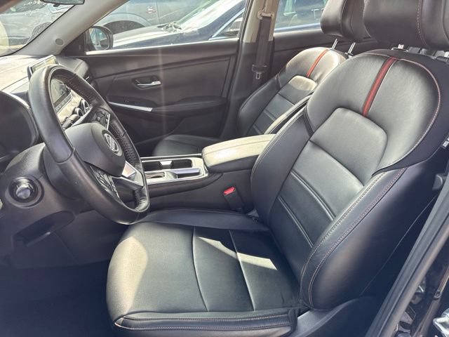Used 2024 Nissan Sentra SR w/ SR Premium Package FWD image 5