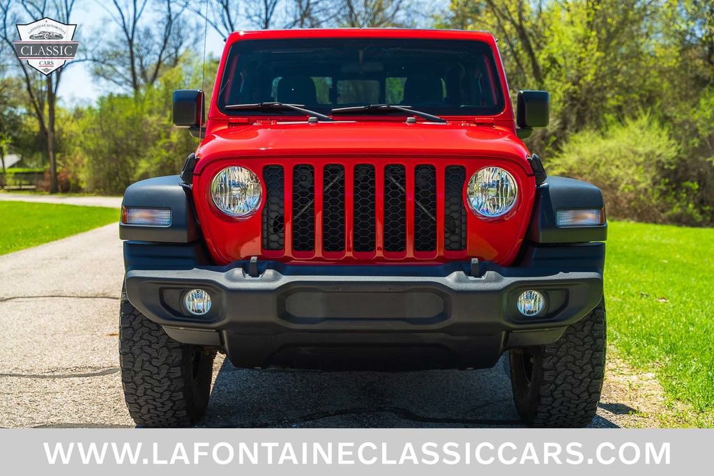 Used 2020 Jeep Gladiator Sport w/ Technology Group AWD/4WD image 11