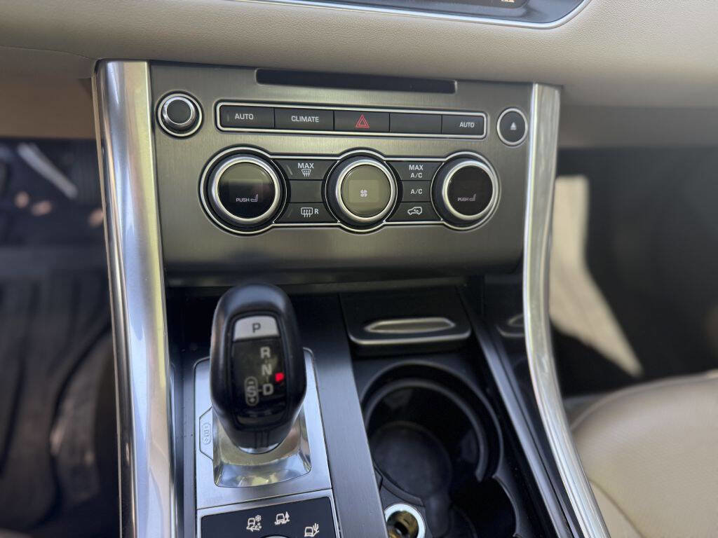 Used 2017 Land Rover Range Rover Sport SE AWD/4WD image 17