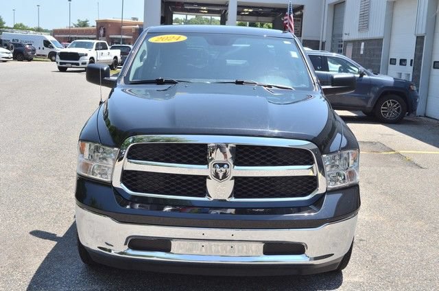 Used 2024 RAM 1500 Classic SLT AWD/4WD image 3