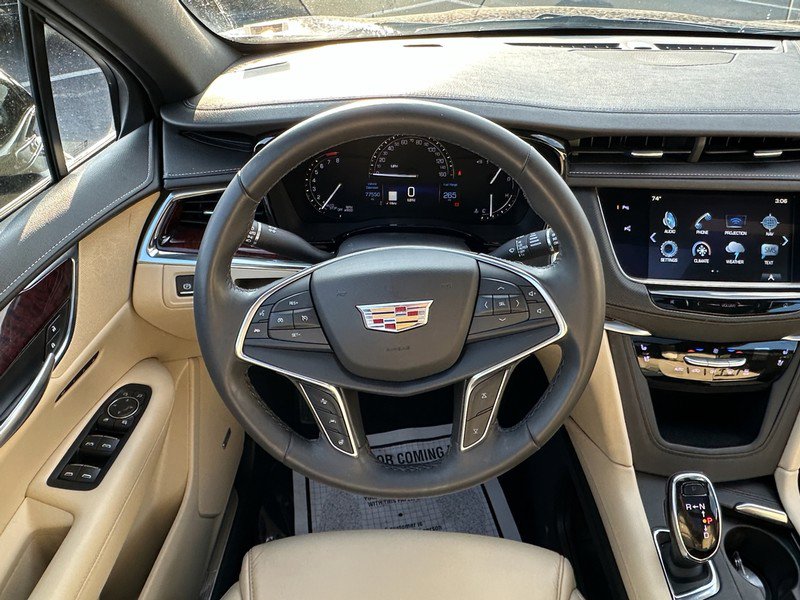 Used 2018 Cadillac XT5 Premium Luxury w/ Driver Assist Package image 14